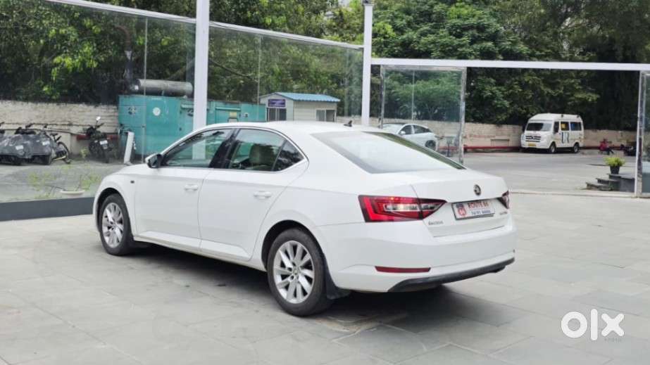 Skoda Superb Lk 1.8 Tsi At, 2016, Petrol