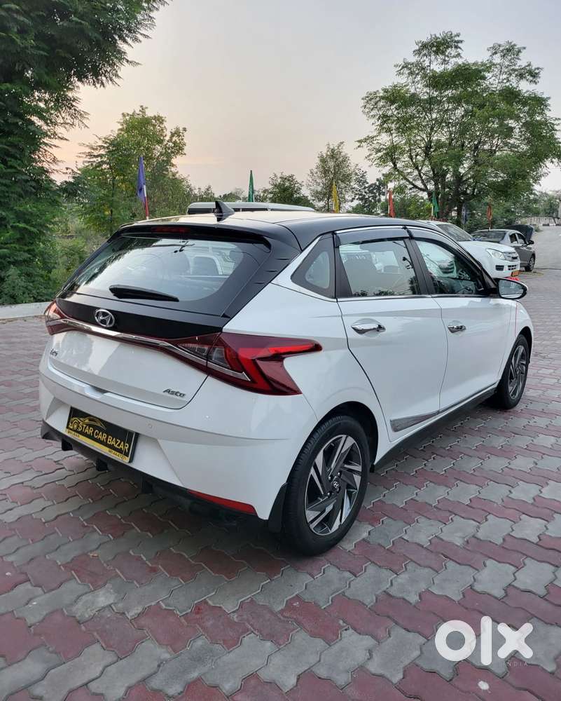 Hyundai I20 Asta (o) 1.2 Mt, 2023, Petrol