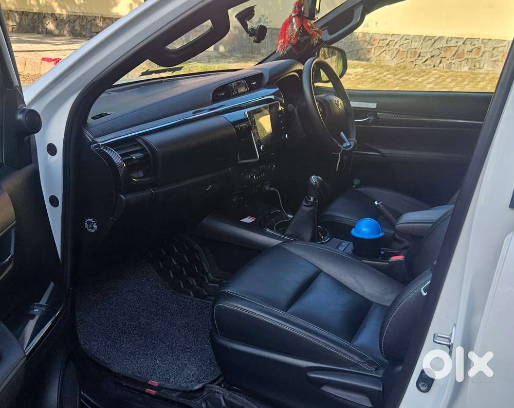 Toyota Hilux 2.8 High 4x4 Mt, 2025, Diesel