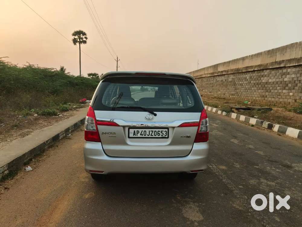 Toyota Innova 2013