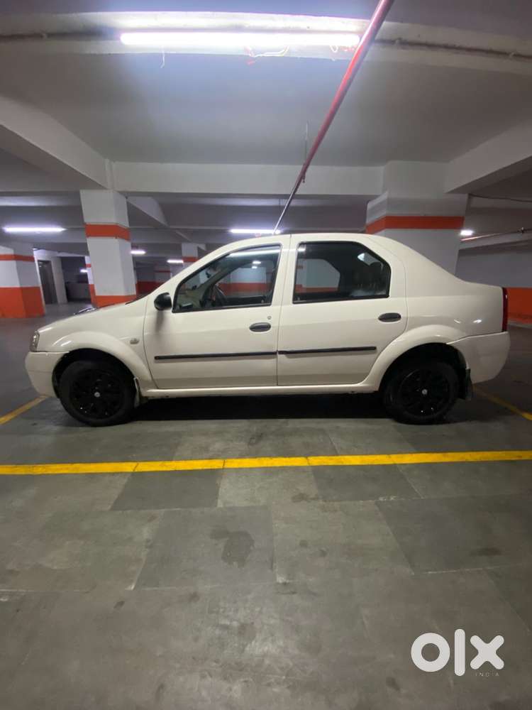 Mahindra Renault Logan 2007