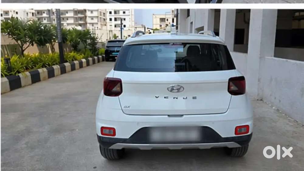 Hyundai Venue 2021 Diesel Well Maintained