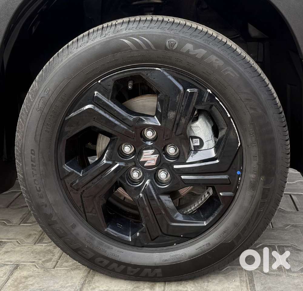 Maruti Suzuki Brezza 1.5 Zxi At Smart Hybrid, 2024, Petrol