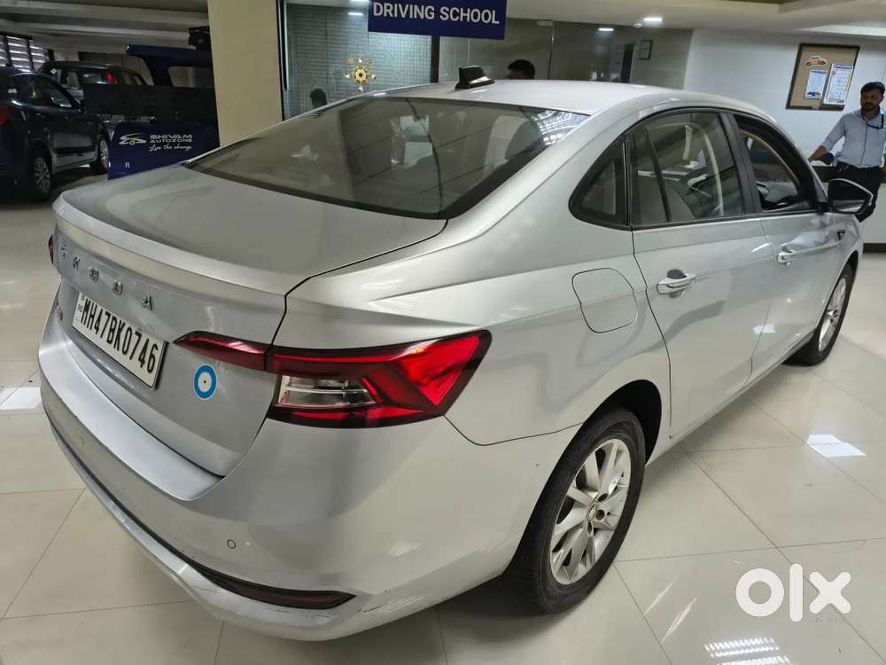 Skoda Slavia Style 1.0l Tsi At, 2023, Petrol