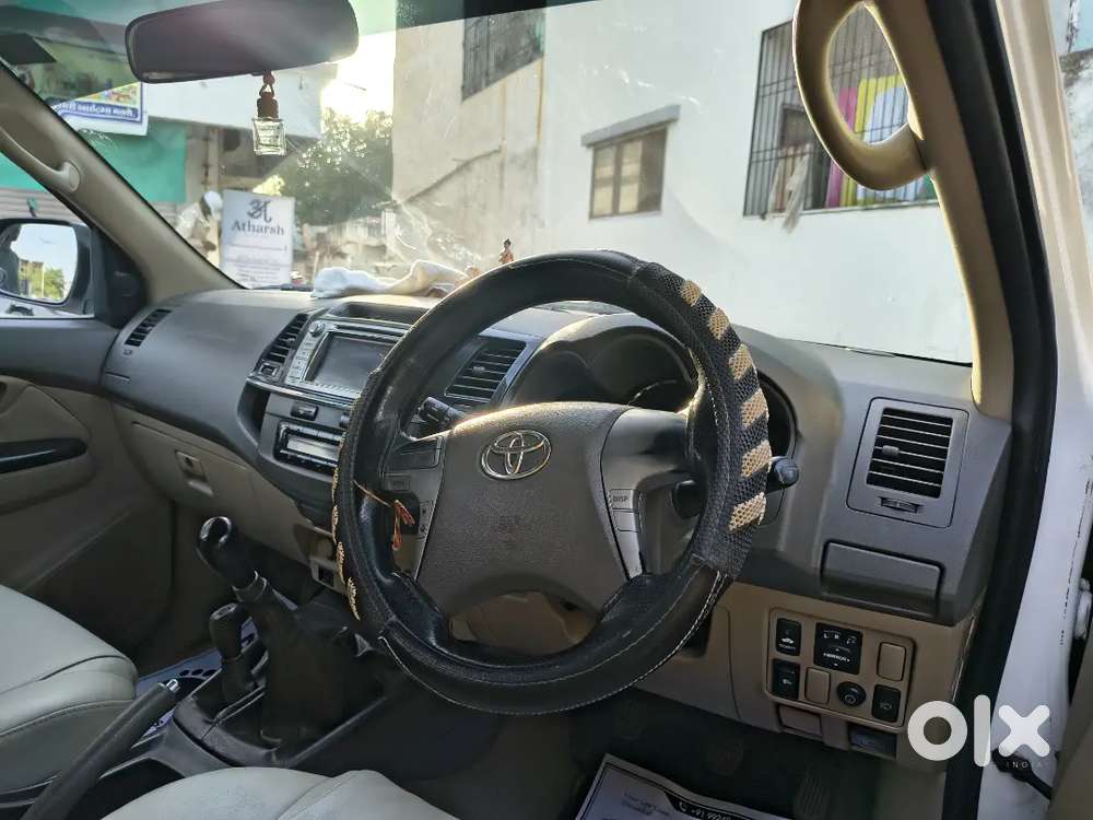 Toyota Fortuner Legender 2012 Diesel 140000 Km Driven