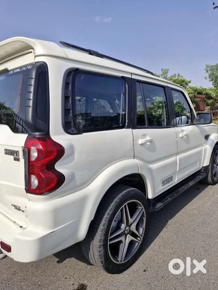 Mahindra Scorpio Classic 2020 Diesel Manual