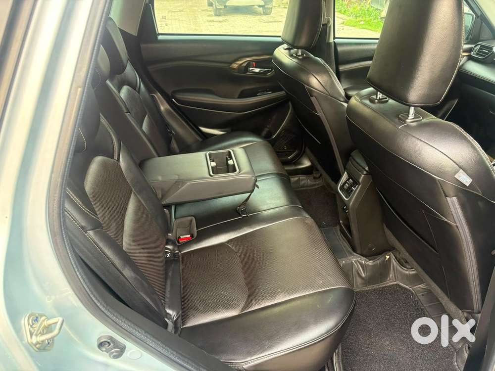 Maruti Suzuki Grand Vitara 1.5 Alpha Awd, 2023, Petrol
