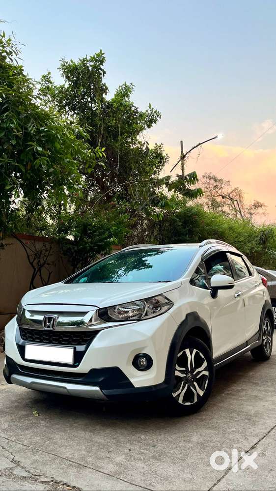 Honda Wr-v Vx Petrol Mt Exclusive Edition With Sunroof