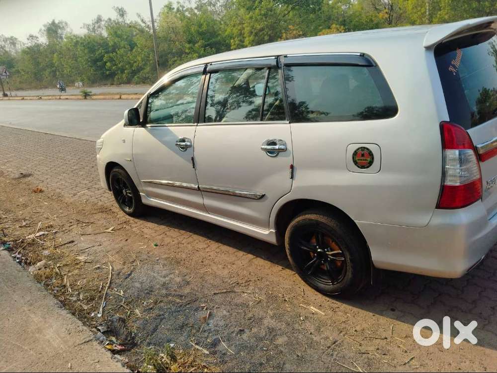 Toyota Innova Year 2012 Model