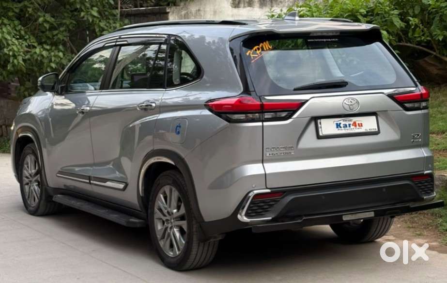Toyota Innova Hycross 2.0 Zx Hybrid 7 Str, 2025, Petrol