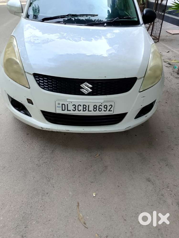 Maruti Suzuki Swift Lxi Bsiv, 2012, Petrol