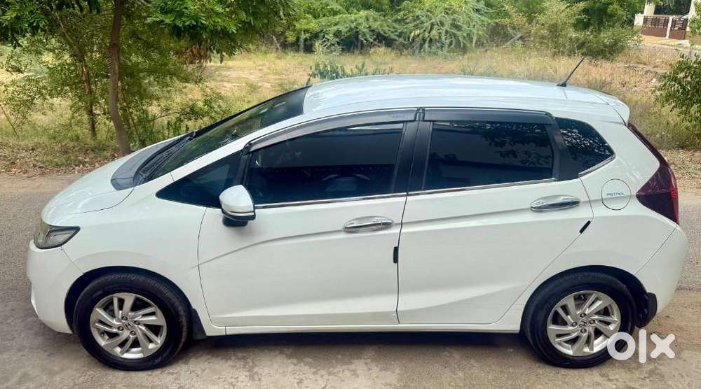 Honda Jazz V Automatic, 2016, Petrol