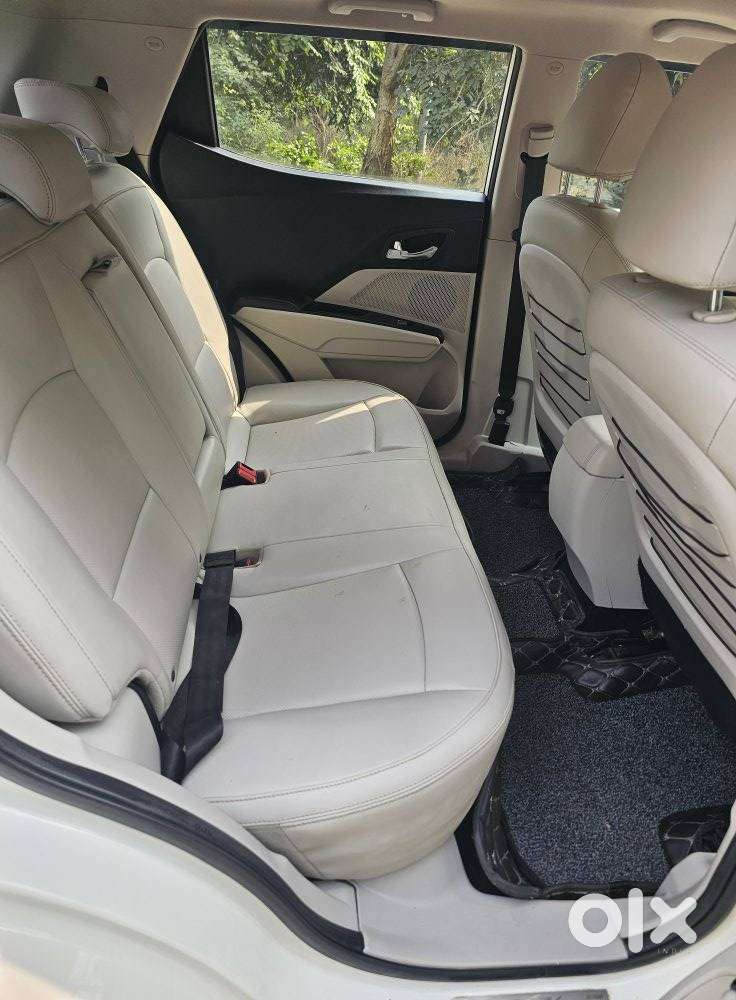 Mahindra Xuv300 W8 Option Diesel, 2022, Diesel