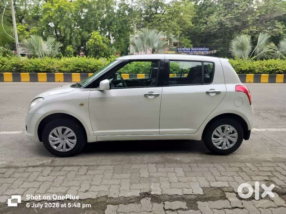Maruti Suzuki Swift Vxi Bsiv, 2010, Petrol