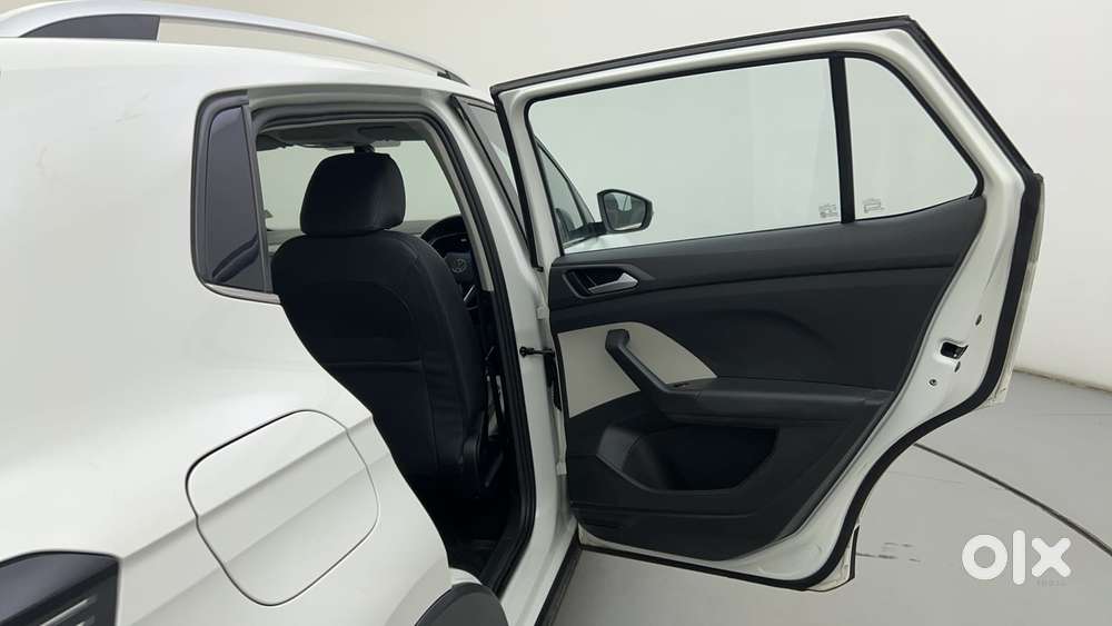 Volkswagen Taigun Topline 1.0 Tsi At (electric Seats), 2022, Petrol