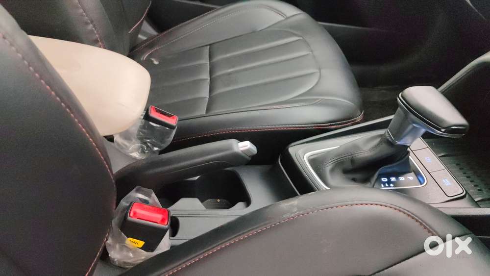 Hyundai Verna 1.5 Sx Ivt, 2024, Petrol