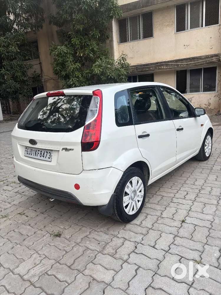 Female Used Tiptoo Running Powerful Car