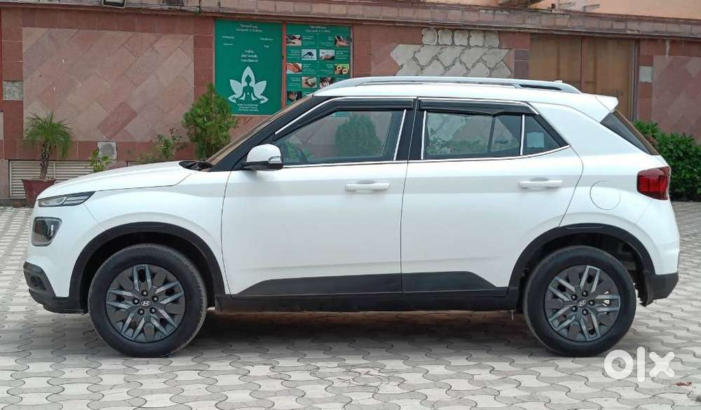 Hyundai Venue Sx Mt, 2022, Diesel