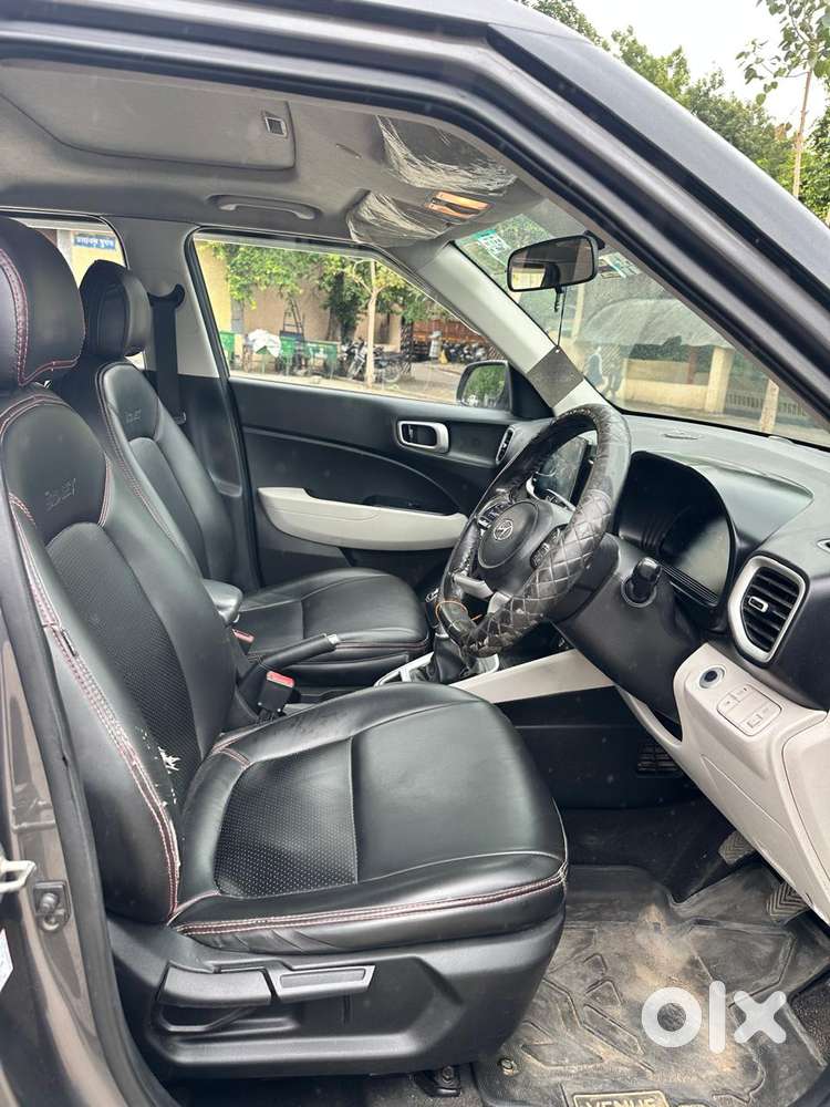 Hyundai Venue Sx (o) Mt 1.5 Diesel, 2023, Diesel