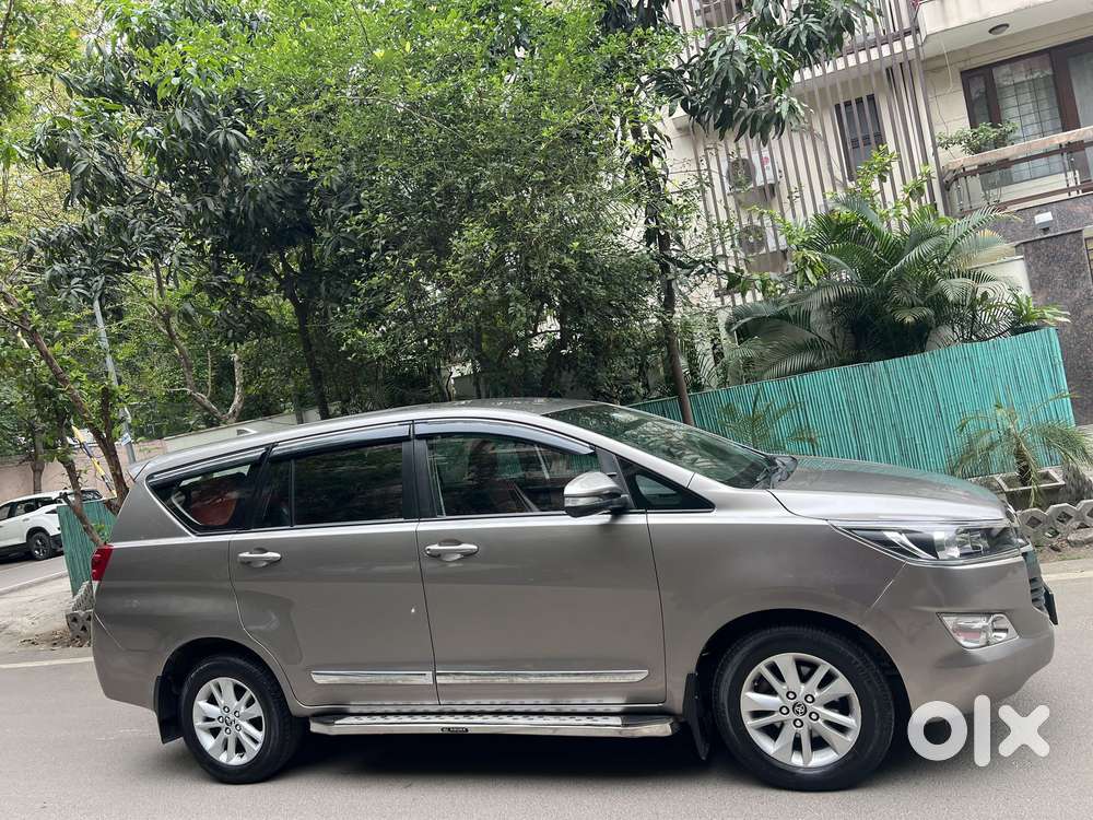 Toyota Innova Crysta