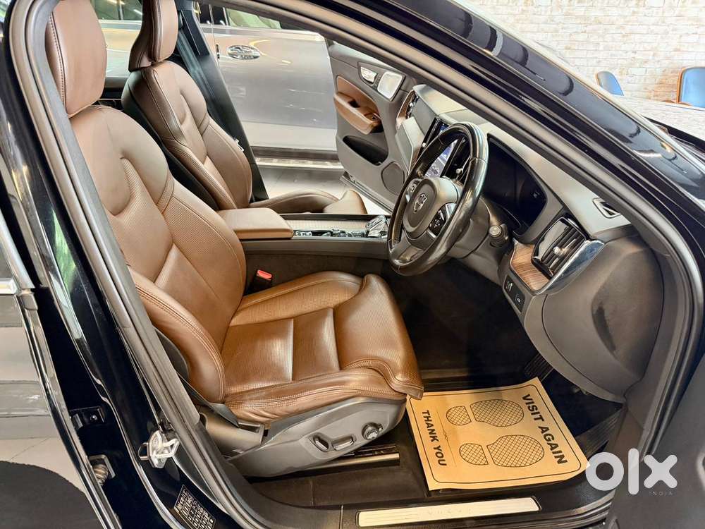 Volvo Xc60 D5 Inscription, 2022, Petrol