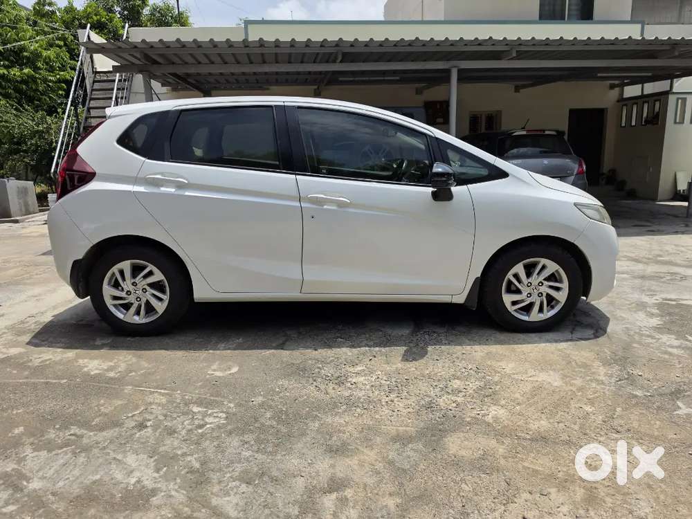 Honda Jazz 2016 Diesel Well Maintained