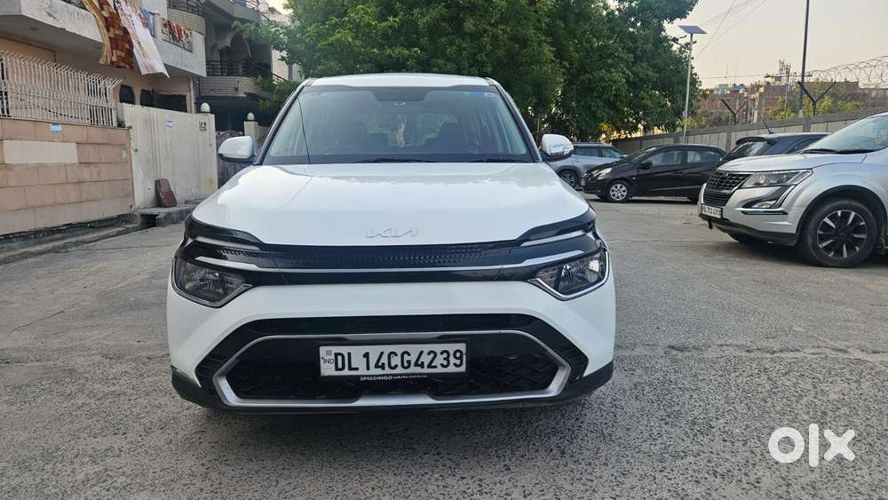 Kia Carens 1.5 Premium 7 Str, 2022, Petrol