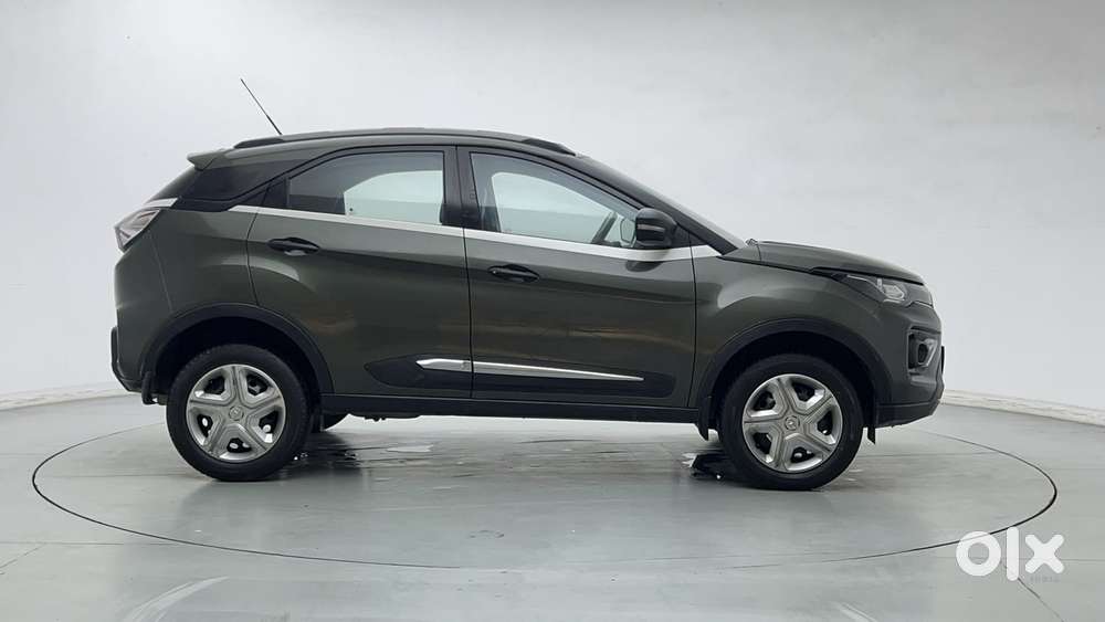 Tata Nexon 1.2 Revotron Xm, 2023, Petrol