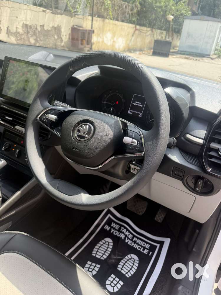 Skoda Kylaq Signature At, 2025, Petrol