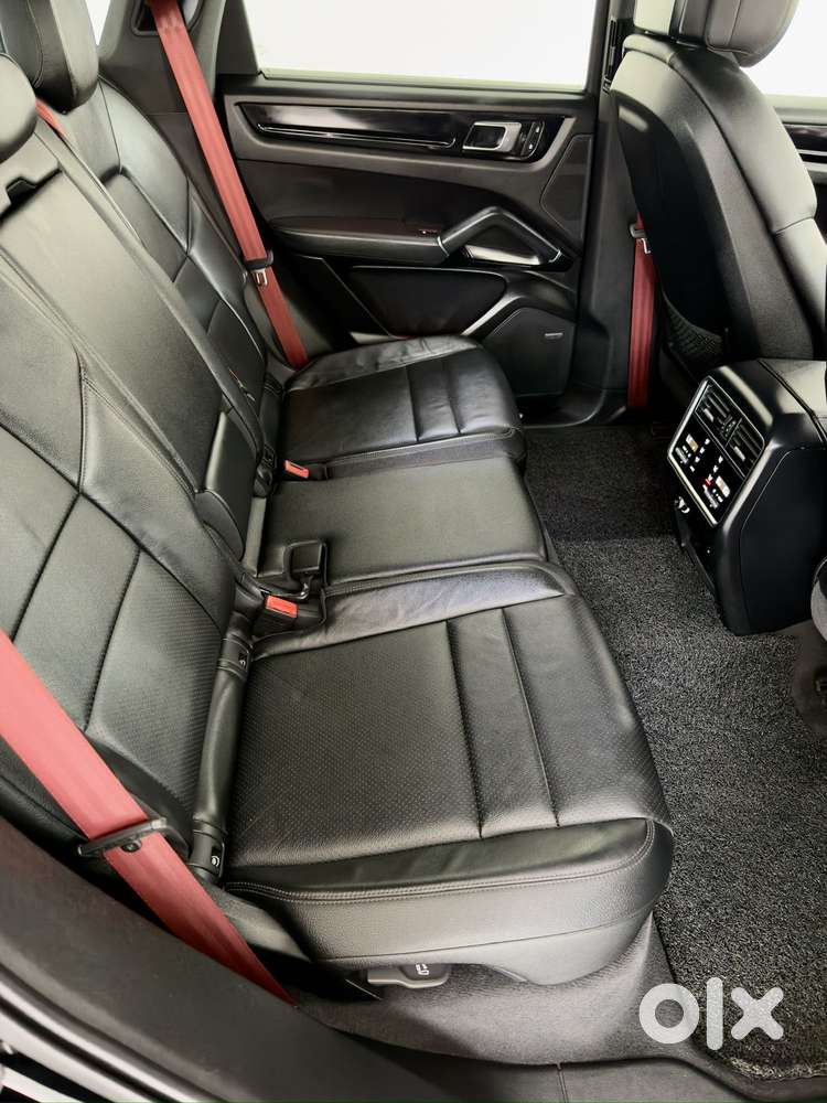 Porsche Cayenne Base, 2023, Petrol