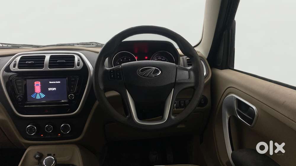 Mahindra Tuv 300 T10 Amt, 2018, Diesel