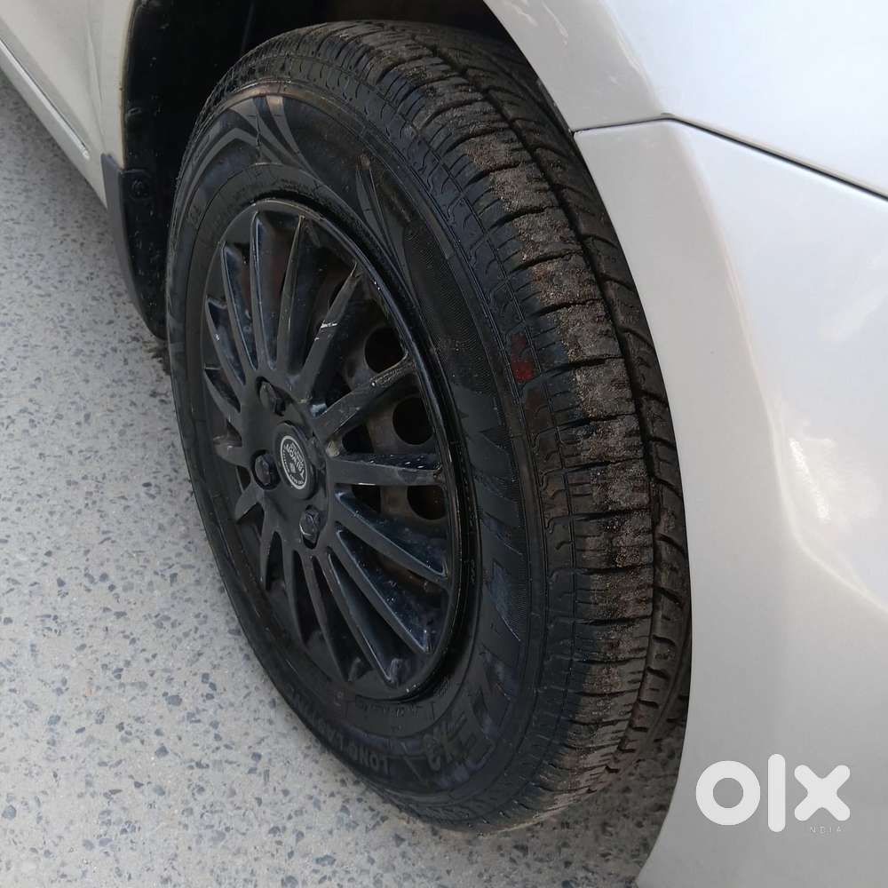 Maruti Suzuki Swift Lxi Optional-o, 2015, Petrol