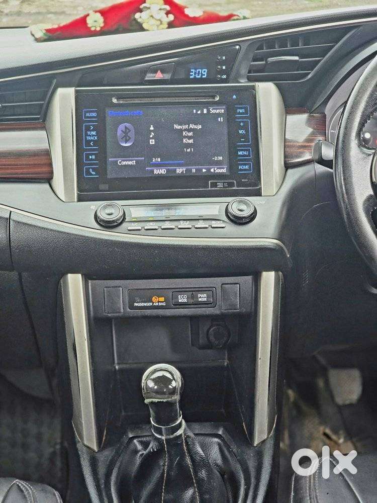 Toyota Innova Crysta 2.4 V, 2017, Diesel
