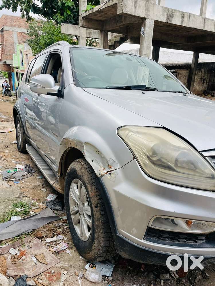 Mahindra Ssangyong Rexton Rx7 With Sunroof 2013 Diesel Well Maintained