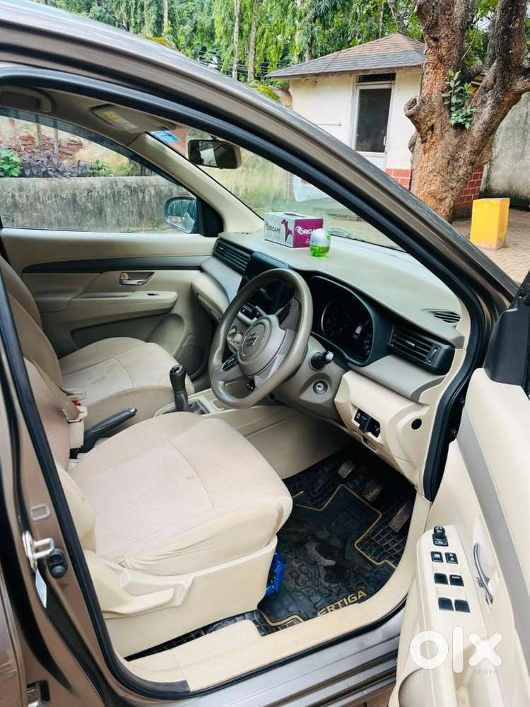 Maruti Suzuki Ertiga Petrol 75000 Km Driven