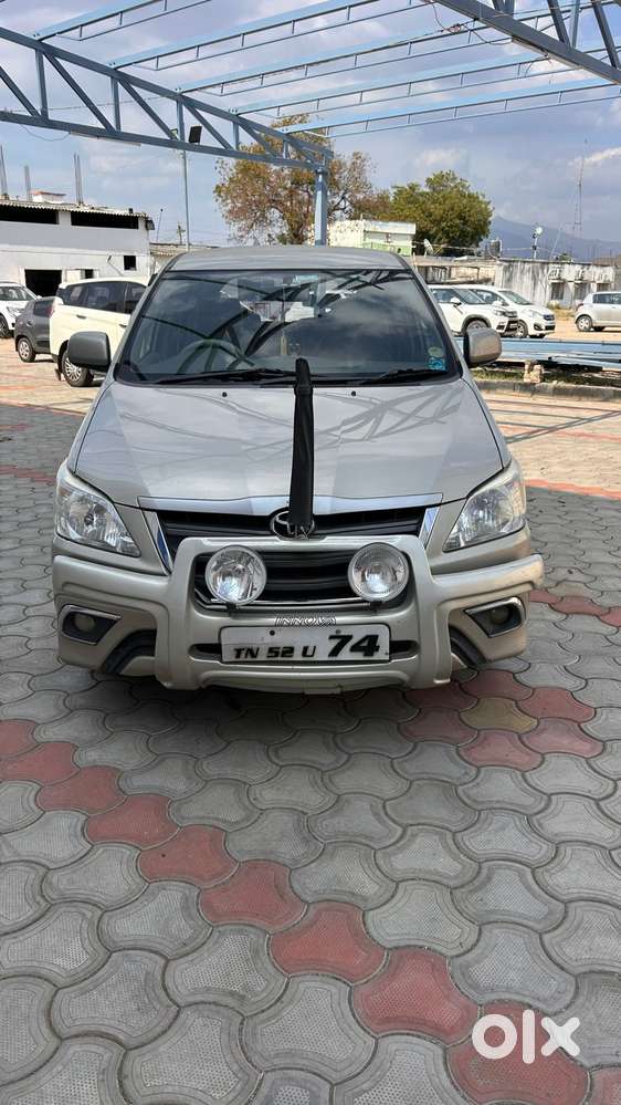 Toyota Innova 2.5 G (diesel) 8 Seater, 2014, Diesel