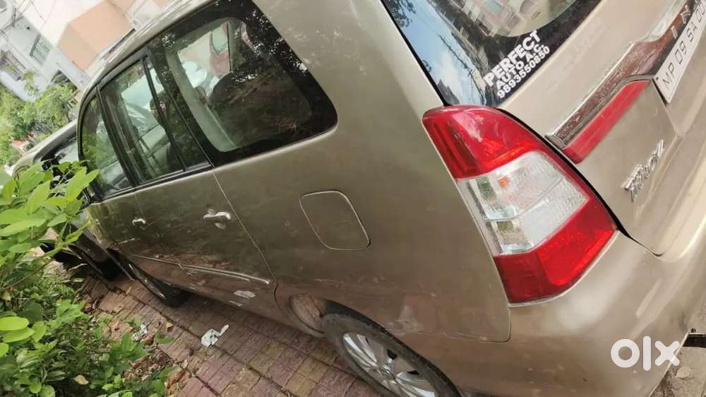 Toyota Innova 2012 Diesel 125000 Km Driven