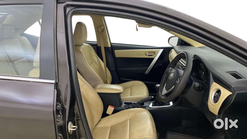 Toyota Corolla Altis 1.8 Gl, 2017, Petrol