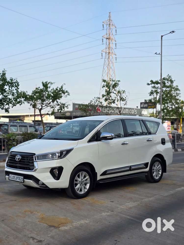 Toyota Innova Crysta 2.8 Gx At 8s, 2016, Diesel
