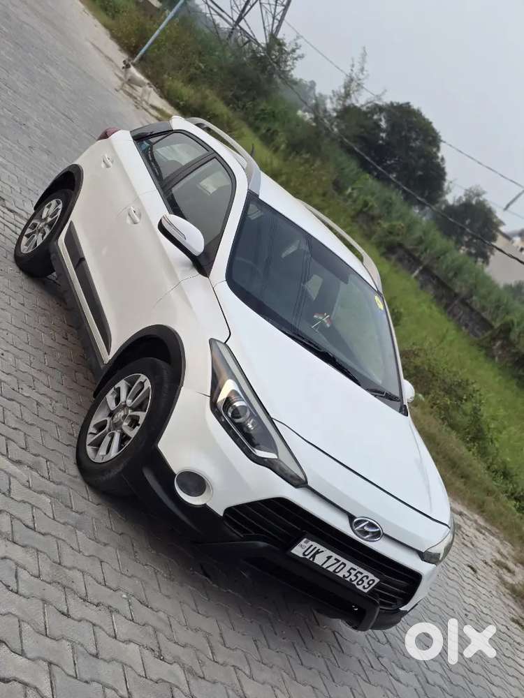 Hyundai I20 Active 
Petrol 
Full Insurance
Central Locking