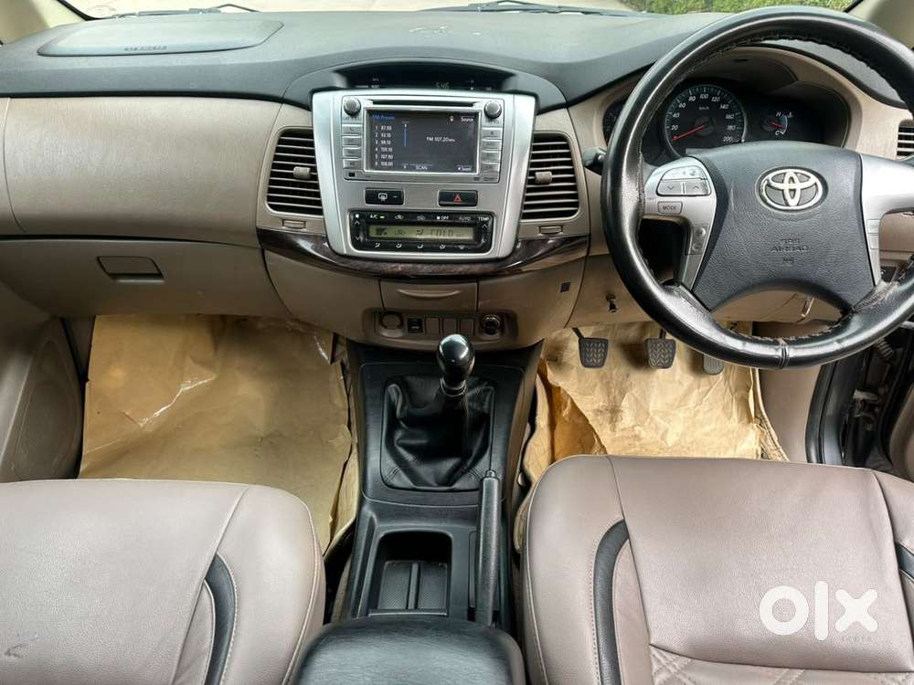 Toyota Innova 2.5 Vx 7 Seater Bs Iv, 2015, Diesel