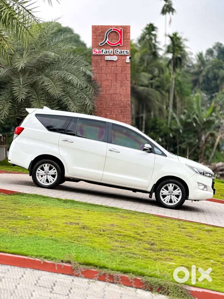 Toyota Innova Crysta 2016/17 Diesel Version
