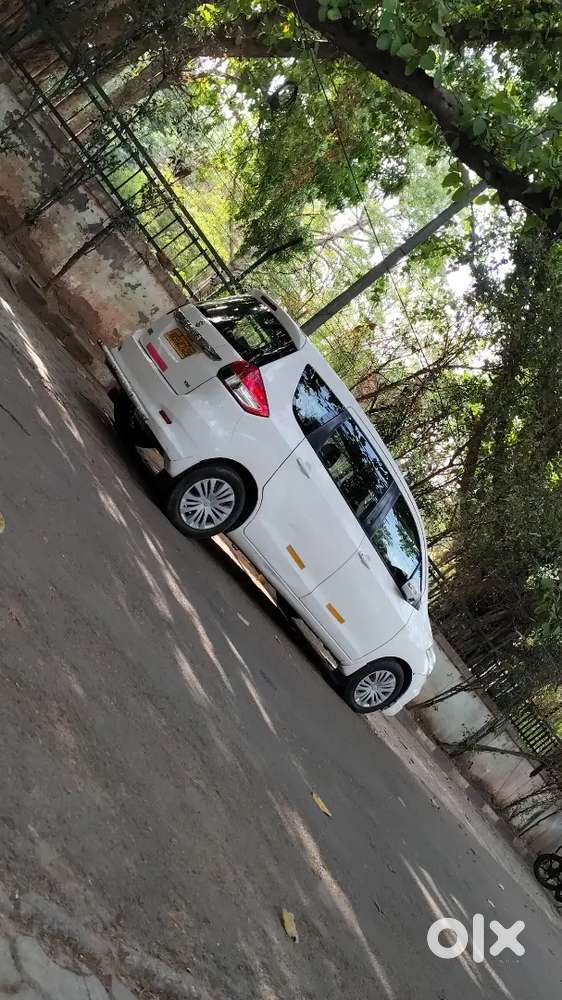 Maruti Suzuki Ertiga Vxi 2017