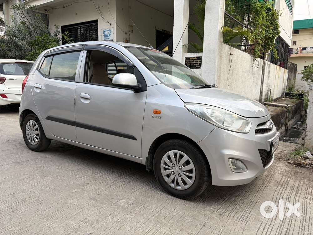 Hyundai I10 Sportz, 2015, Petrol