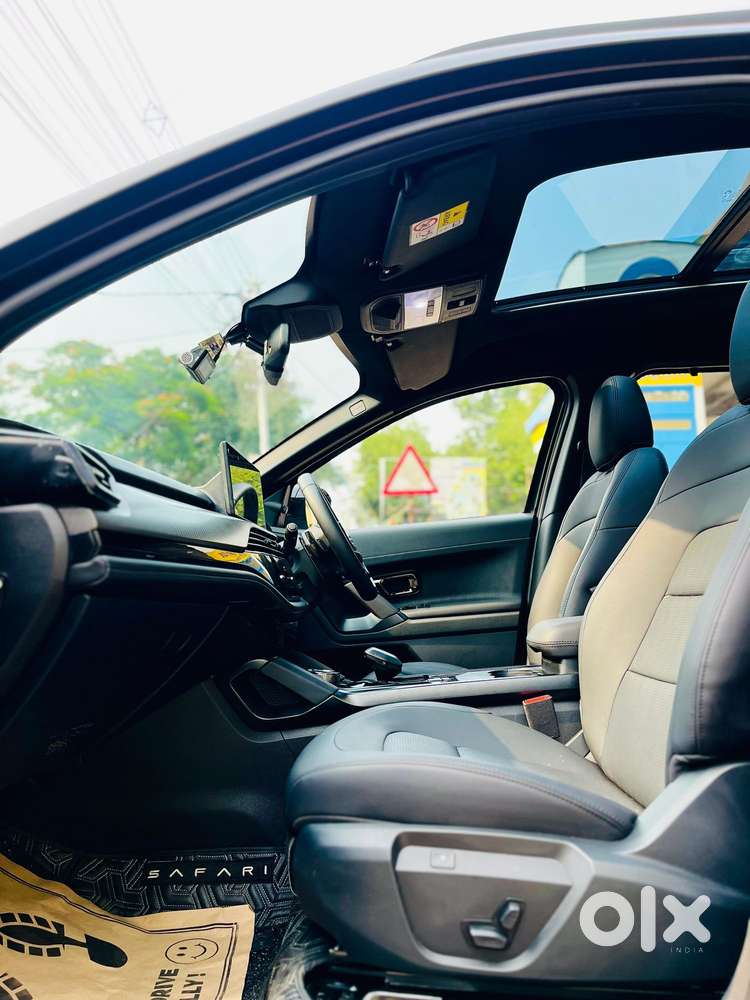 Tata Safari Accomplished X Plus 7 Str Stealth Edition At, 2025, Dies..