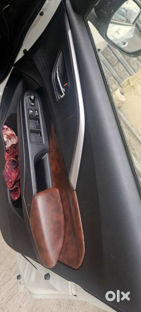 Maruti Suzuki Swift Amt Zxi Plus, 2025, Petrol