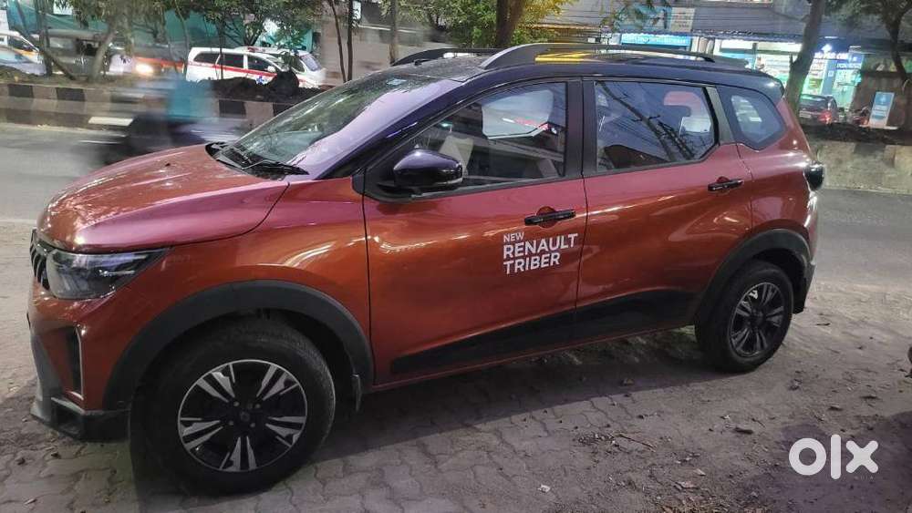 Renault Triber 1.0 Rxz Dual Tone, 2025, Petrol