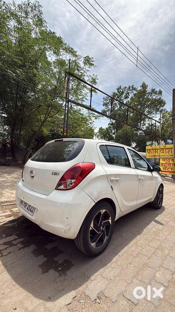 Hyundai I20 2013 Diesel 120000 Km Driven