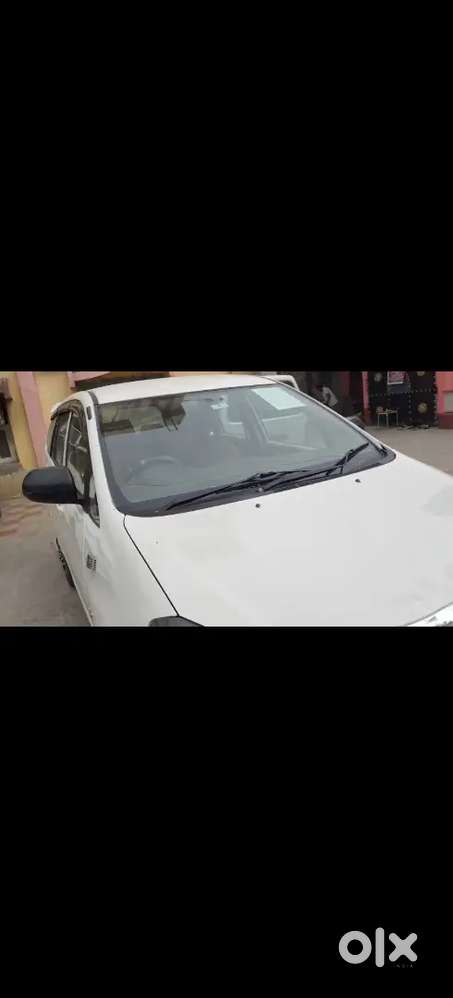 Innova 8 Seater Super Mint Condition