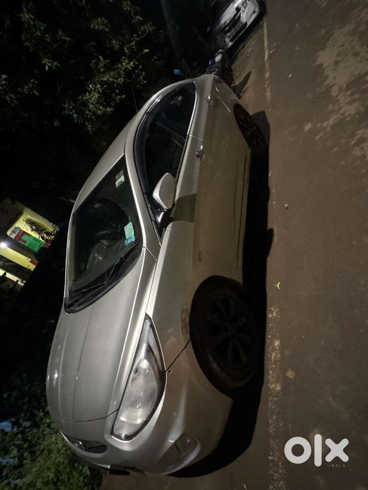 Hyundai Verna Crdi 2012